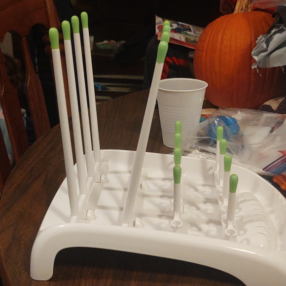 Munchkin Bottle Drying Rack - Picture 2 of 2